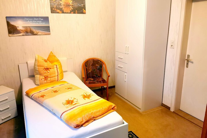 Room 32 of 52
