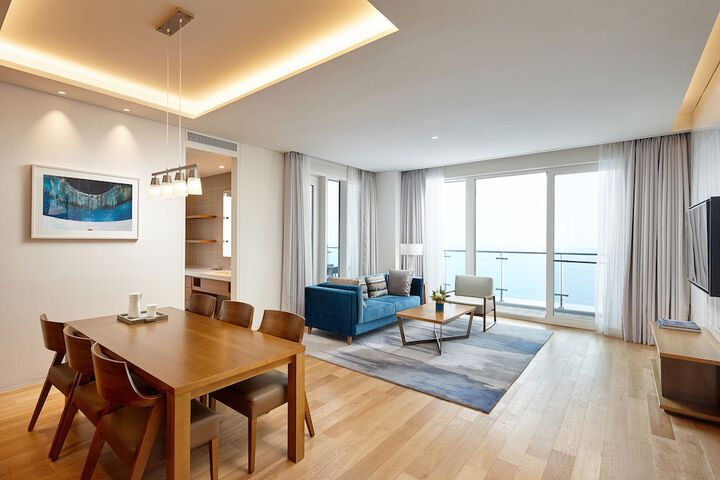 Room 73 of 181