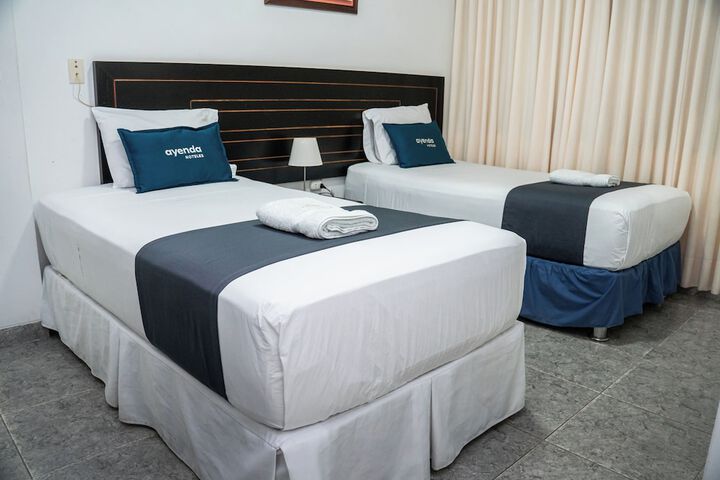 Room 4 of 19