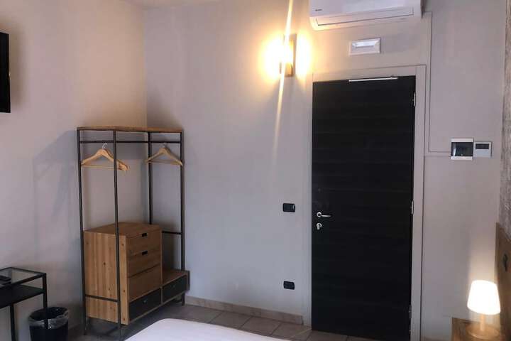 Room 3 of 19
