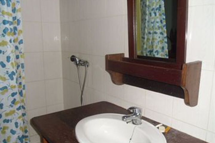 Room 8 of 85