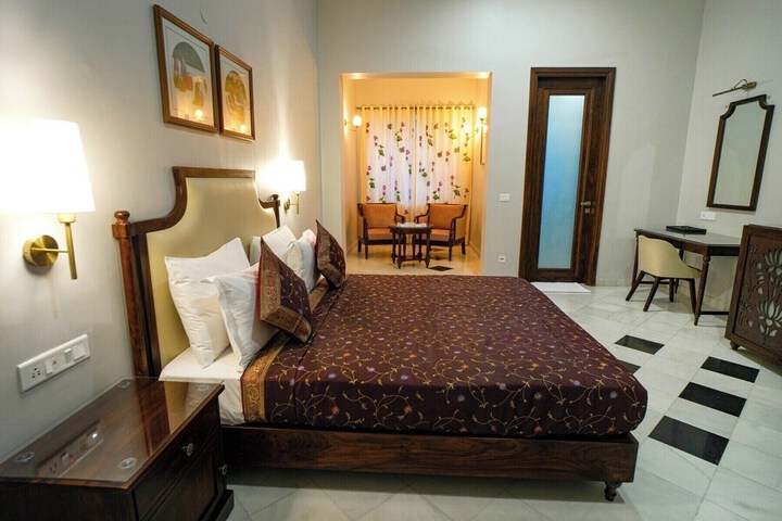 Room 10 of 22