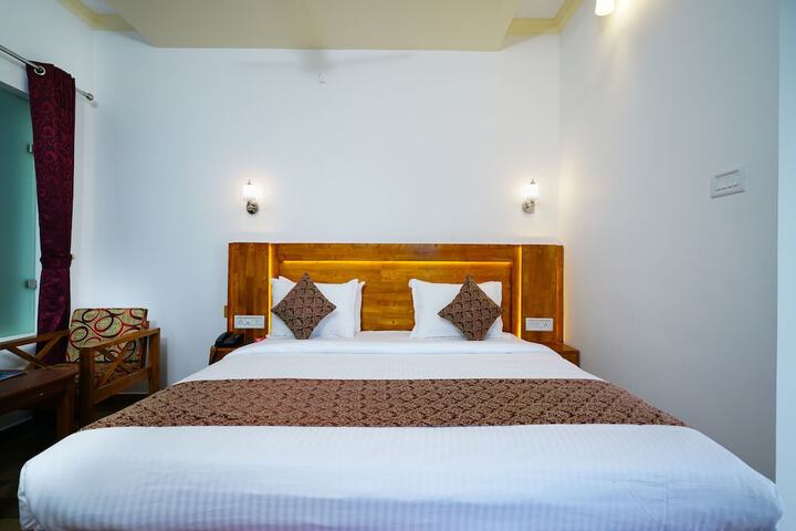 Room 8 of 13