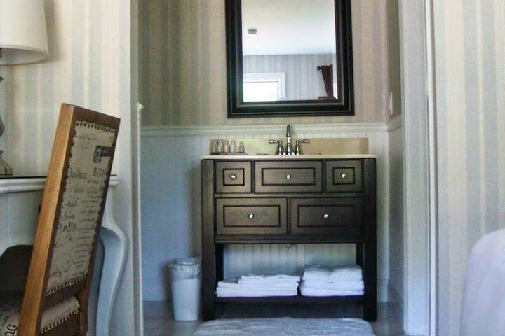 Room 7 of 7