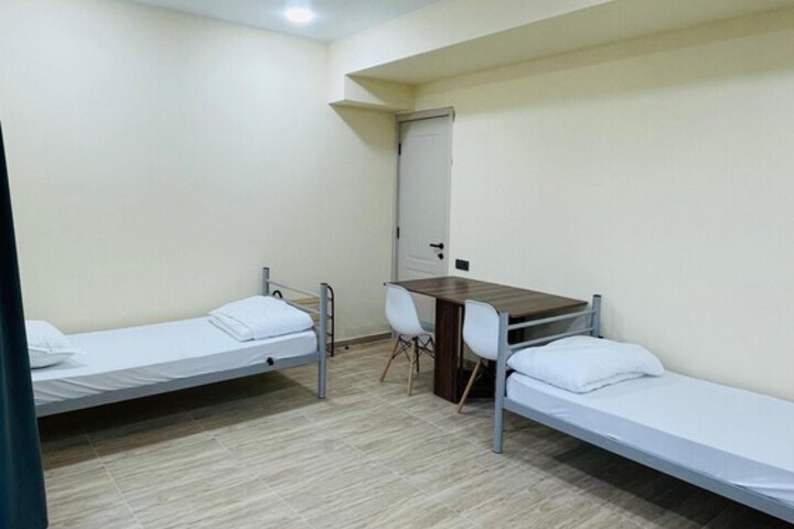 Room 8 of 20