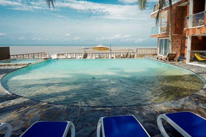 Pool 44 of 78