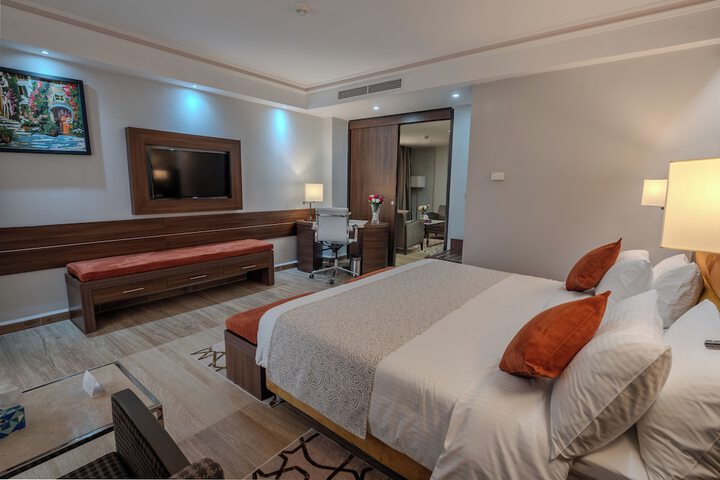 Room 18 of 72