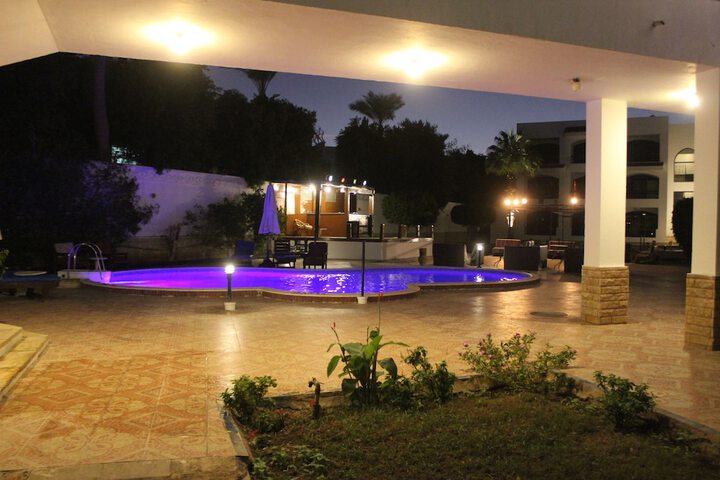 Pool 19 of 31