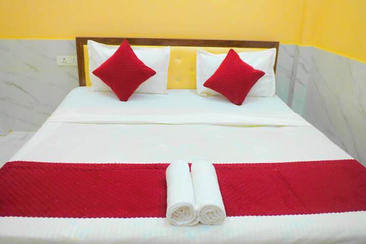 Room 10 of 33