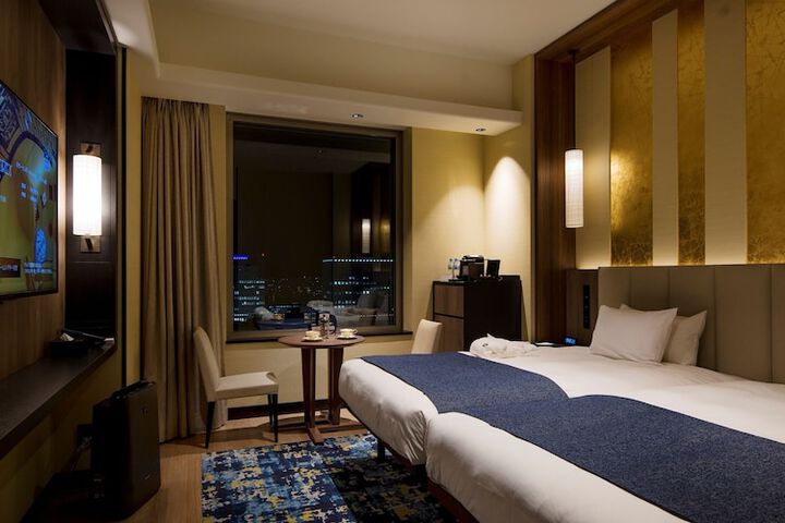 Room 10 of 87
