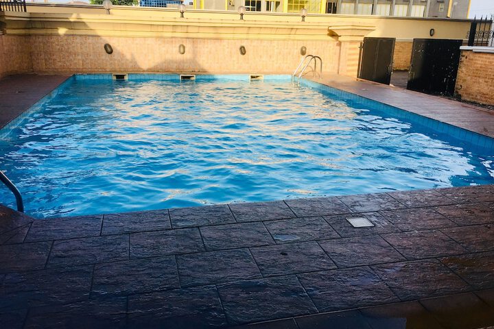 Pool 31 of 38