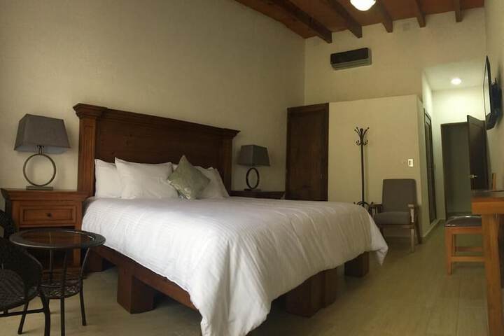 Room 3 of 52