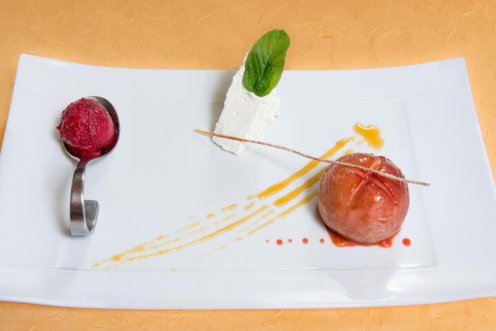 Dining 53 of 73