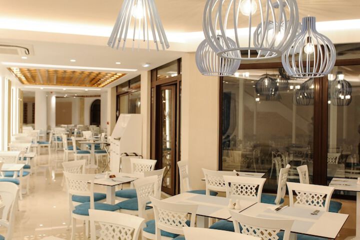 Dining 109 of 161