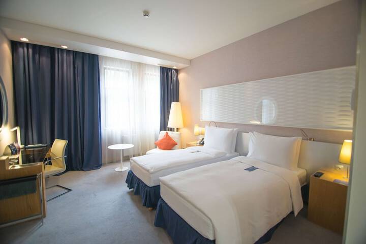 Room 22 of 186