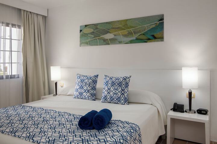 Room 10 of 40