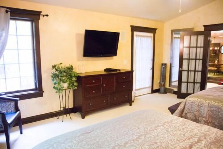 Room 19 of 46