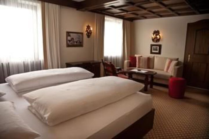 Room 15 of 43