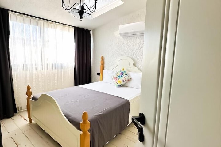 Room 7 of 29