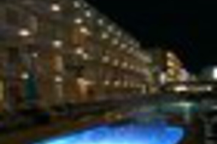 Pool 206 of 258