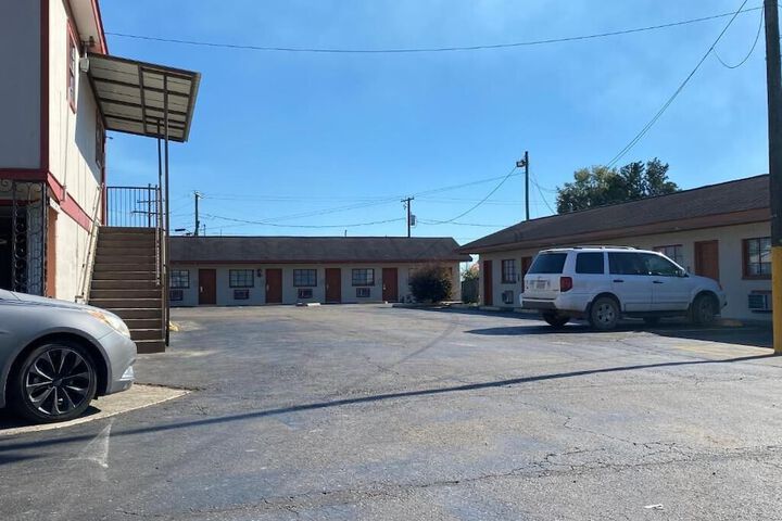 Property Grounds 24 of 33