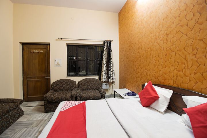 Room 16 of 26