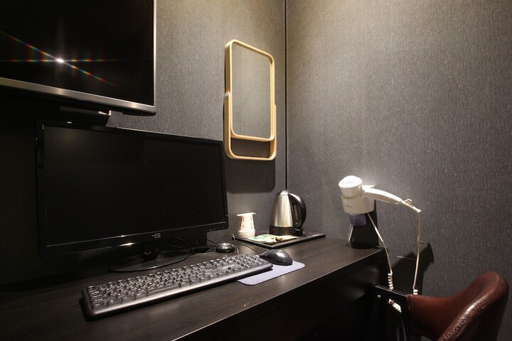 Room 47 of 84