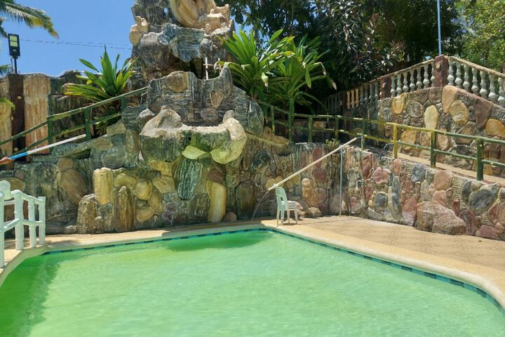 Pool 30 of 56