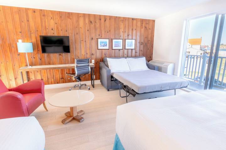 Room 45 of 165
