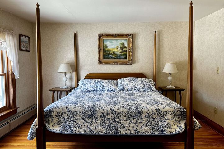 Room 10 of 72