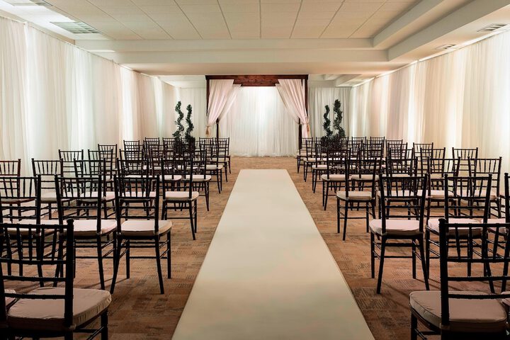 Ballroom/Hall 130 of 199