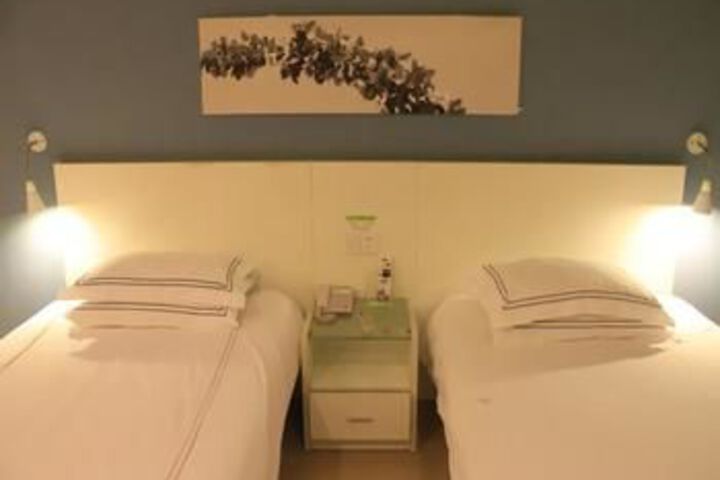 Room 20 of 47