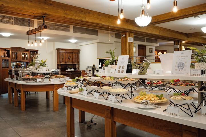 Breakfast buffet