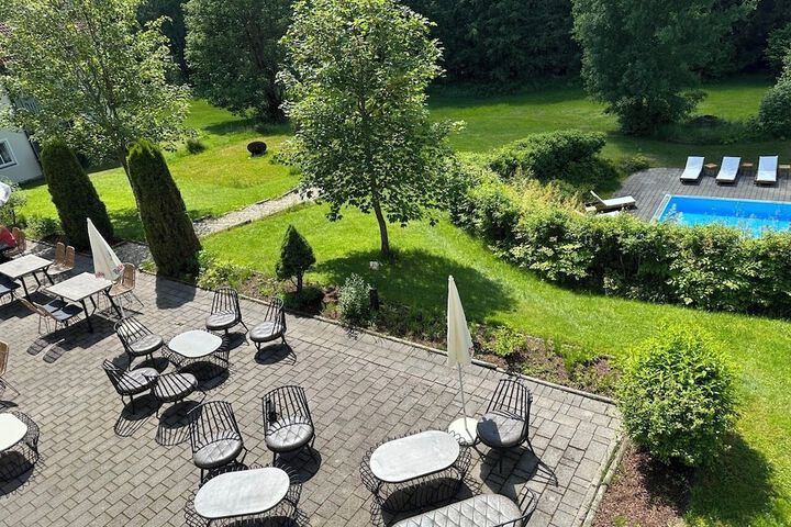 Sundeck 53 of 61