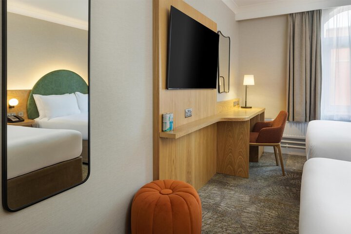 Room 20 of 103