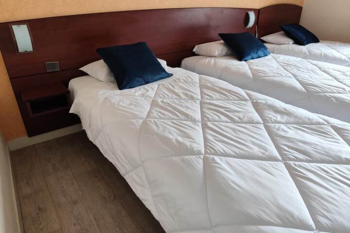 Room 13 of 113