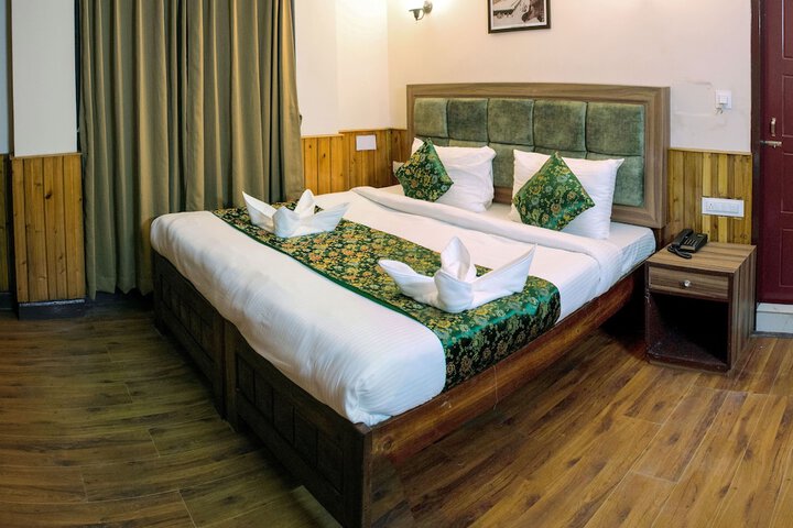 Room 2 of 31