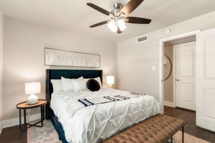 Photo of The Flamingo 103 l Pool l Sleeps 5 l 65 Smart TV