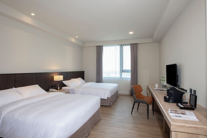 Room 3 of 13