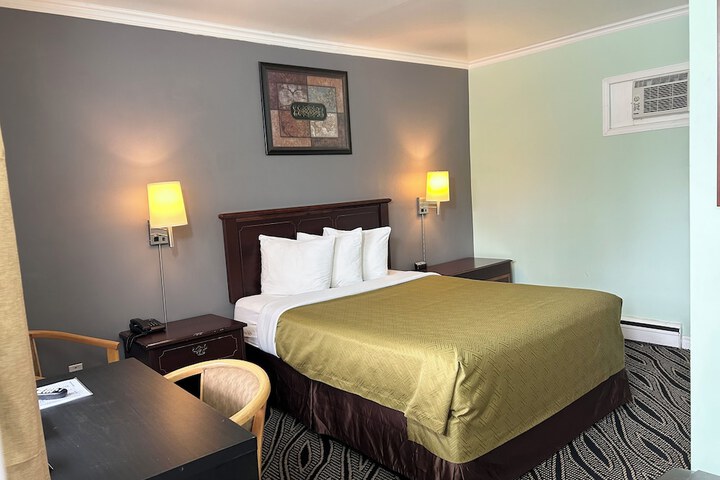 Room 16 of 55
