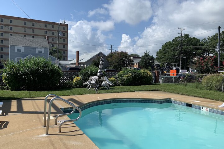 Pool 47 of 53