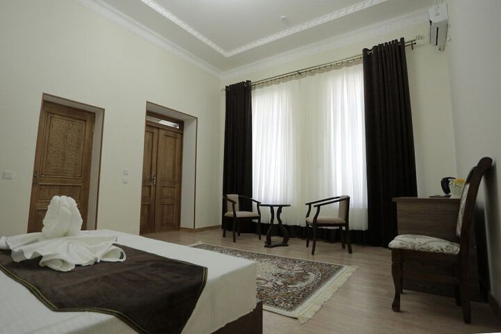 Room 2 of 11