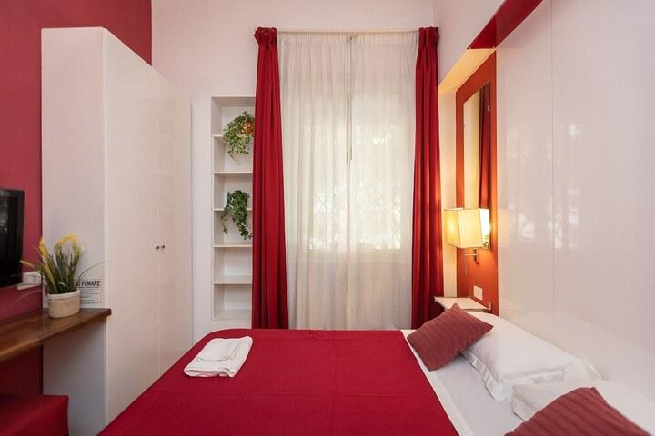Room 13 of 79