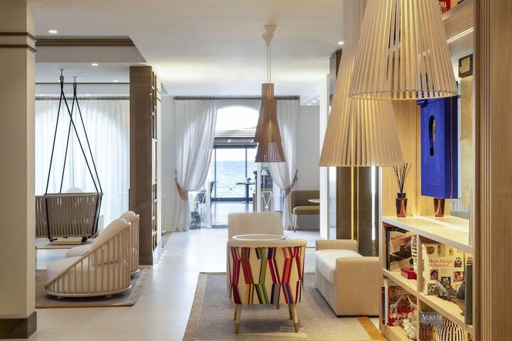 Hotel Lobby