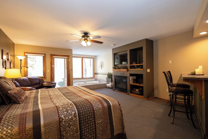 Room 28 of 108