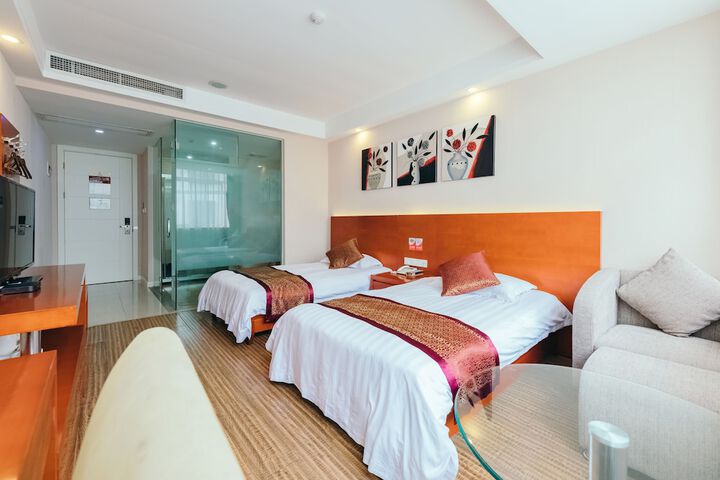 Room 35 of 107