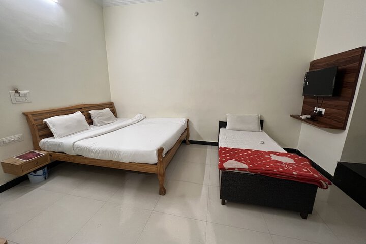 Room 4 of 54