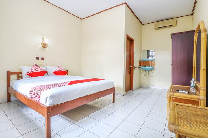 Room 16 of 33