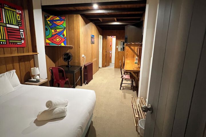 Room 65 of 109