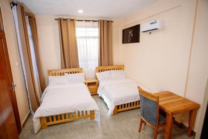 Room 4 of 5
